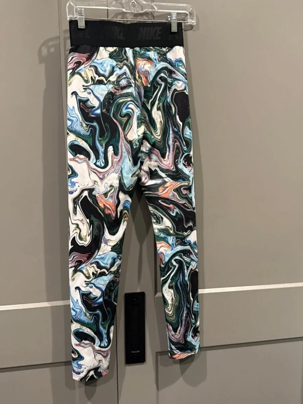 Nike Marble Swirl Leggings Womens Small Multicolor Black Logo Waistband AH6499